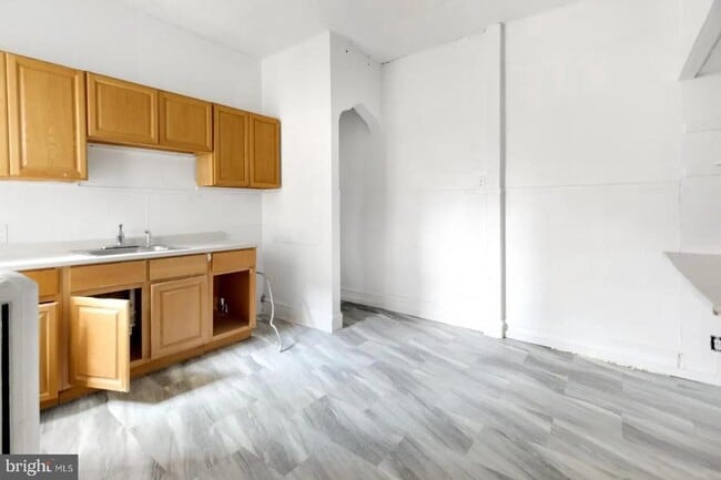Building Photo - 6500 Lincoln Dr