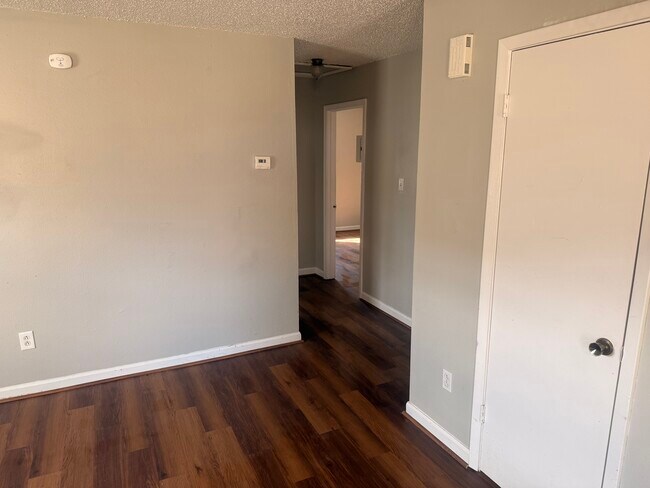 Foto del edificio - 100 Belgium St