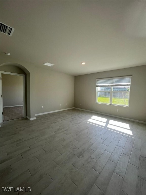 Foto principal - 304 El Dorado Blvd S