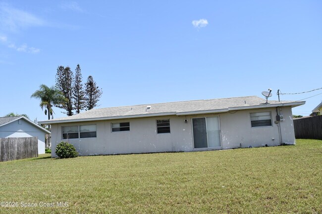 Foto del edificio - 3134 Edgewood Dr NE