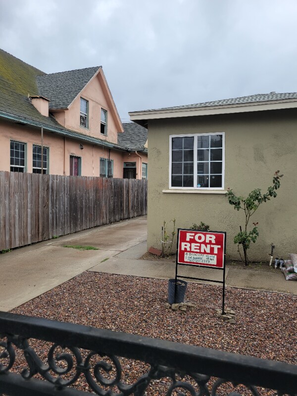 Foto del edificio - 1881 Harbor Ave