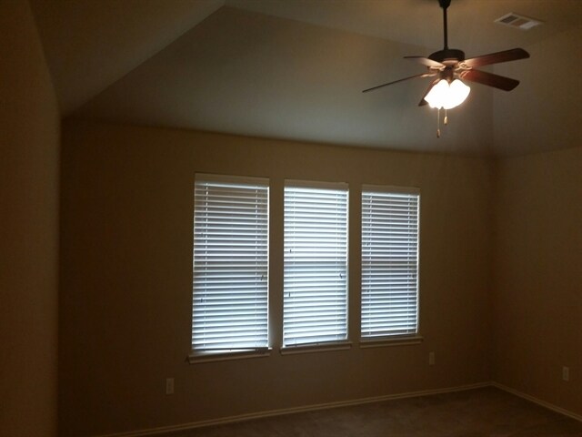 Foto del edificio - 1124 Long Pointe Ave