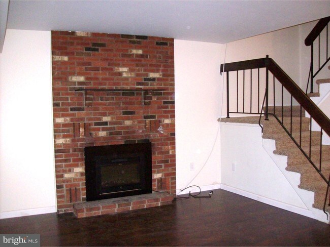Foto del edificio - 1 Coventry Ct