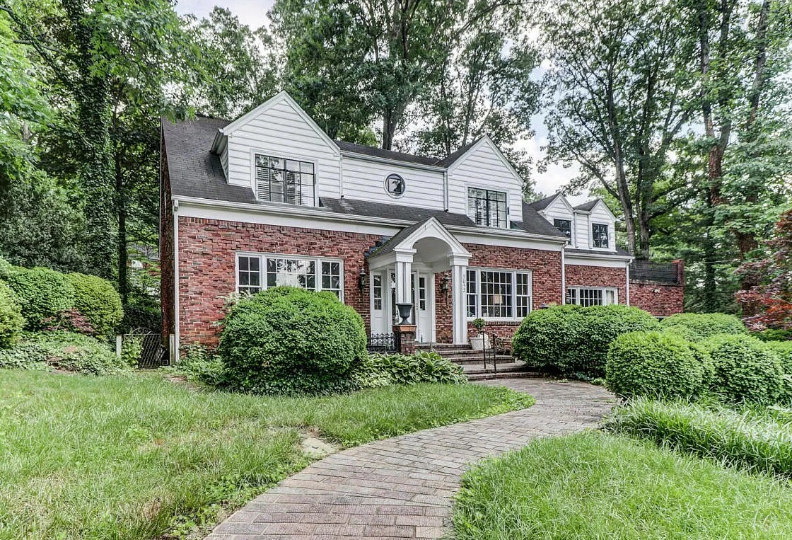 Primary Photo - 3052 Hemlock Ln SW