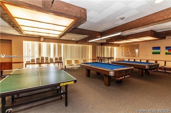 Foto del edificio - 2500 Parkview Dr