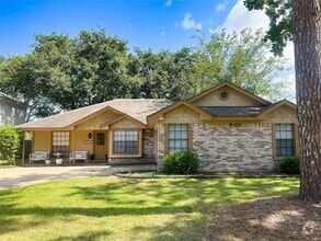 Building Photo - 21634 Park Bend Dr