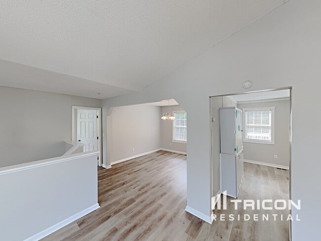 Foto del edificio - 514 Woodwind Dr