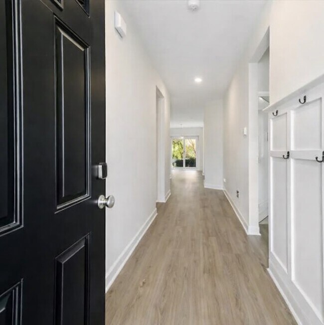 Foto del edificio - 104 Simon Cir