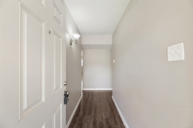 Building Photo - 17615 Autumn Hills Dr