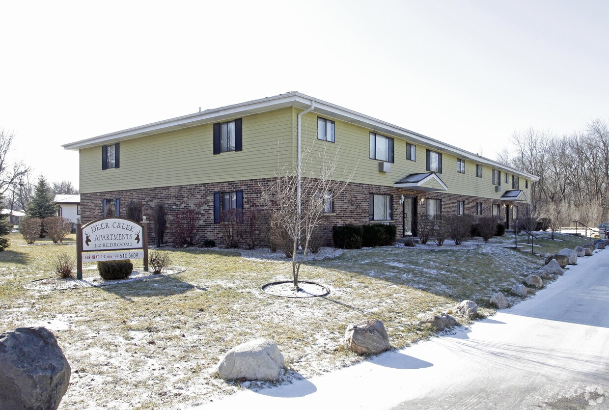Foto principal - Deer Creek Apartments
