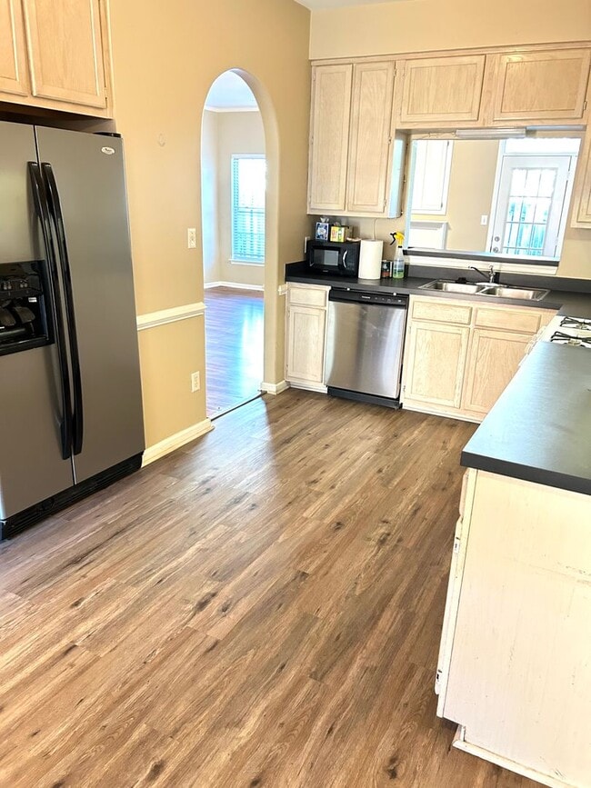 Photo - 2627 Hartley St House