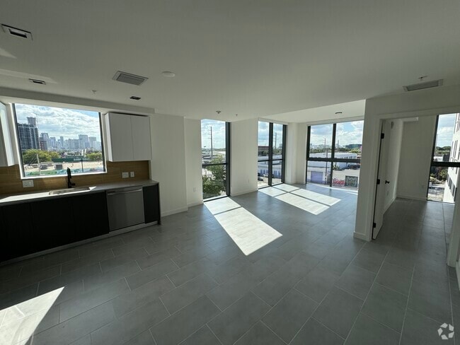 Apartment View - 126 NE 21st St