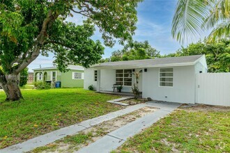 Building Photo - 310 NW 55th St