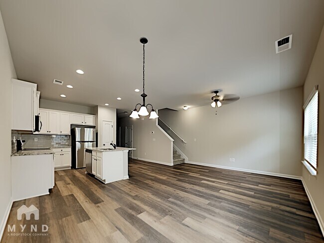 Building Photo - 6104 Oak Bend Ct