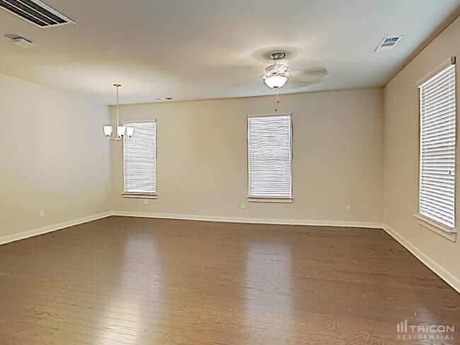 Building Photo - 6012 Sentinel Drive Spring Hill TN