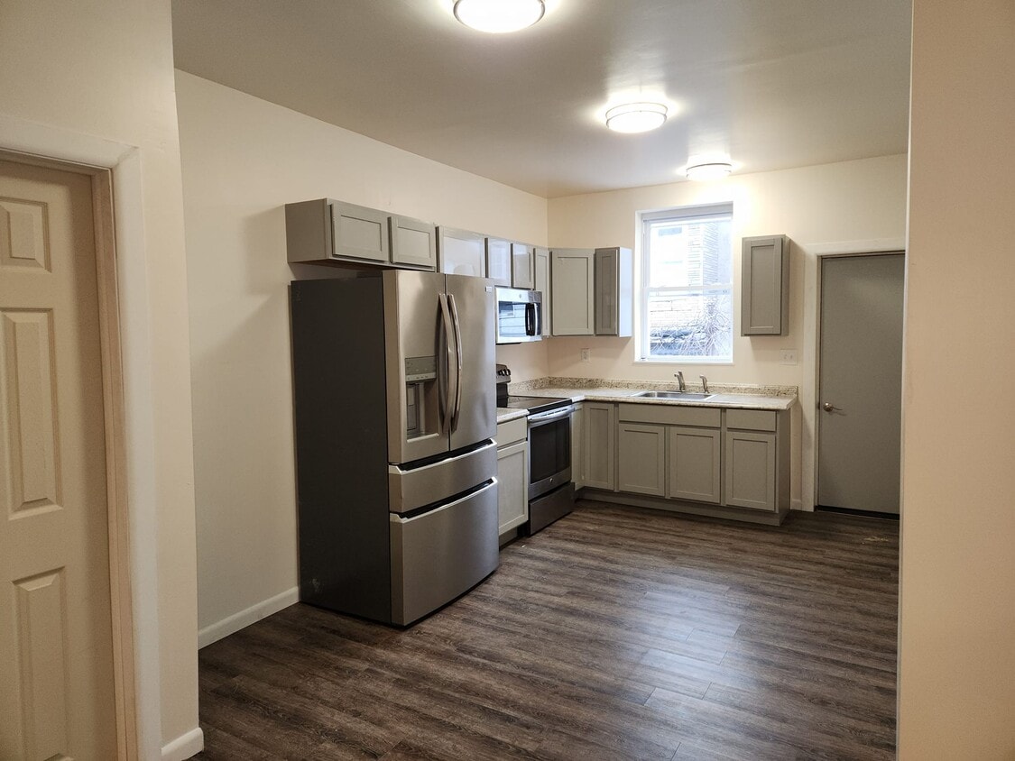 Primary Photo - 5527 Wyalusing Ave