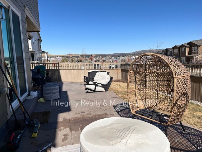 Foto del edificio - 3 Bed/2.5 Bath, 2,056 Sqft - 2855 Distant ...