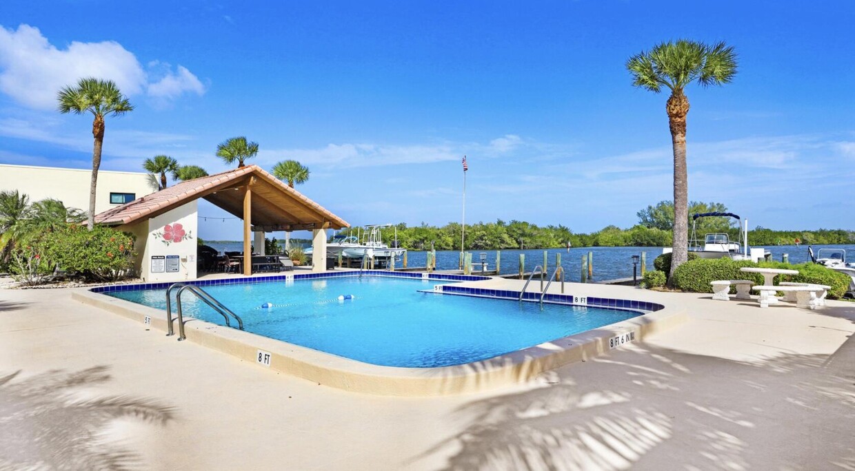 Foto principal - 1617 Minutemen Causeway