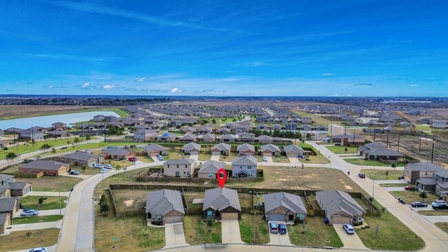 Building Photo - 305 Wayne County Dr