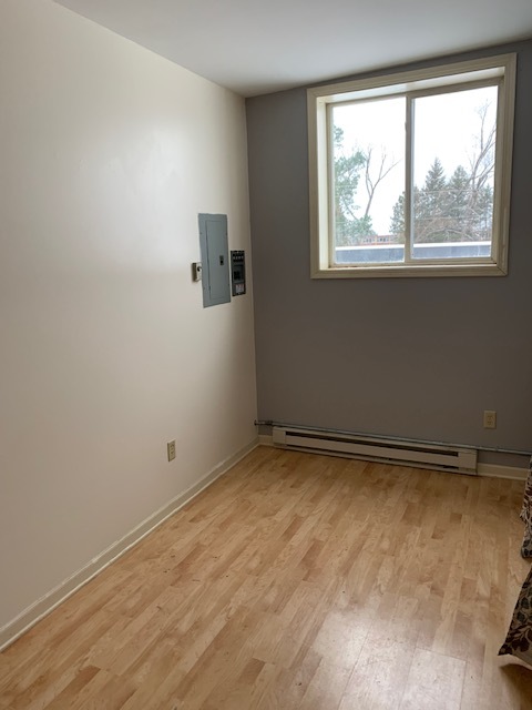 2nd Bedroom - 34 E Highway 61