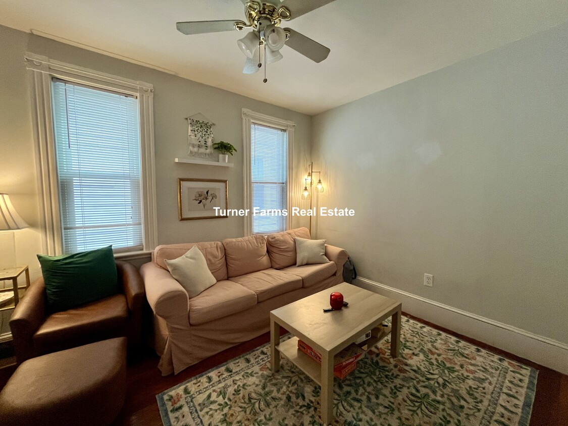 Foto principal - 65 Roseclair St