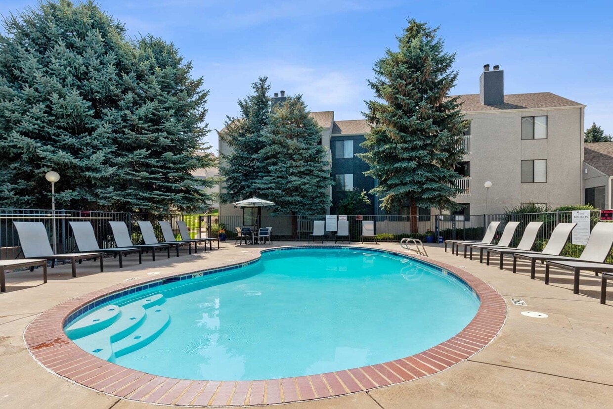 Cottonwood Terrace Apartments in Colorado Springs, CO