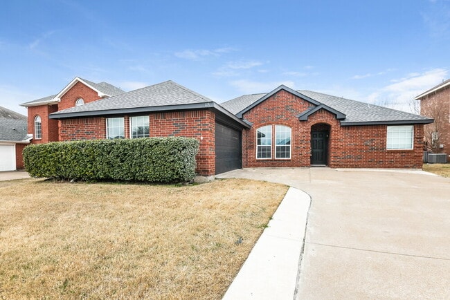 Building Photo - 113 Oak Hollow Ln