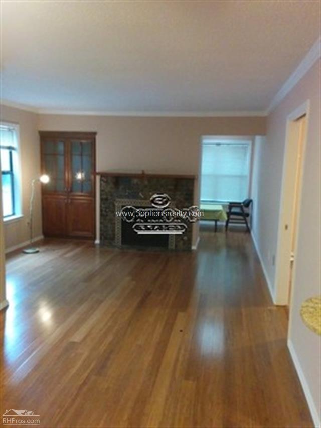 Building Photo - 2412 Huntingdon Chase