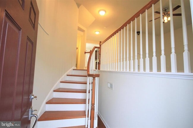 Building Photo - 609 Ellison Dr