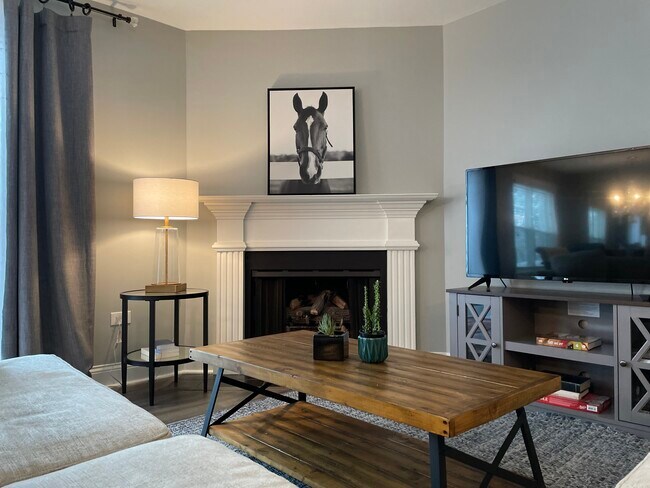 Foto del edificio - 35 Foxcroft Rd