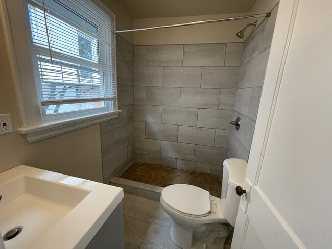 Photo - 2222 Wheeler St House