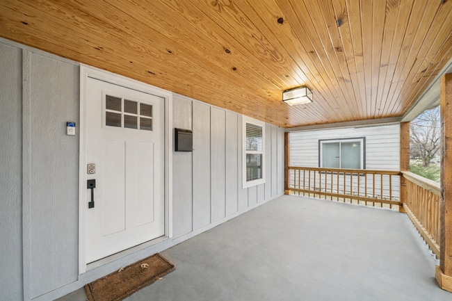 Foto del edificio - Stunning Top of the Line Remodel Walking Distance to Downtown!