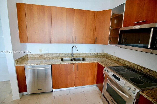 Foto del edificio - 1945 S Ocean Dr