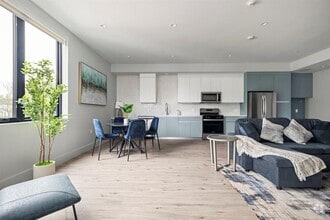 Building Photo - 5515 Humming Bird Ln
