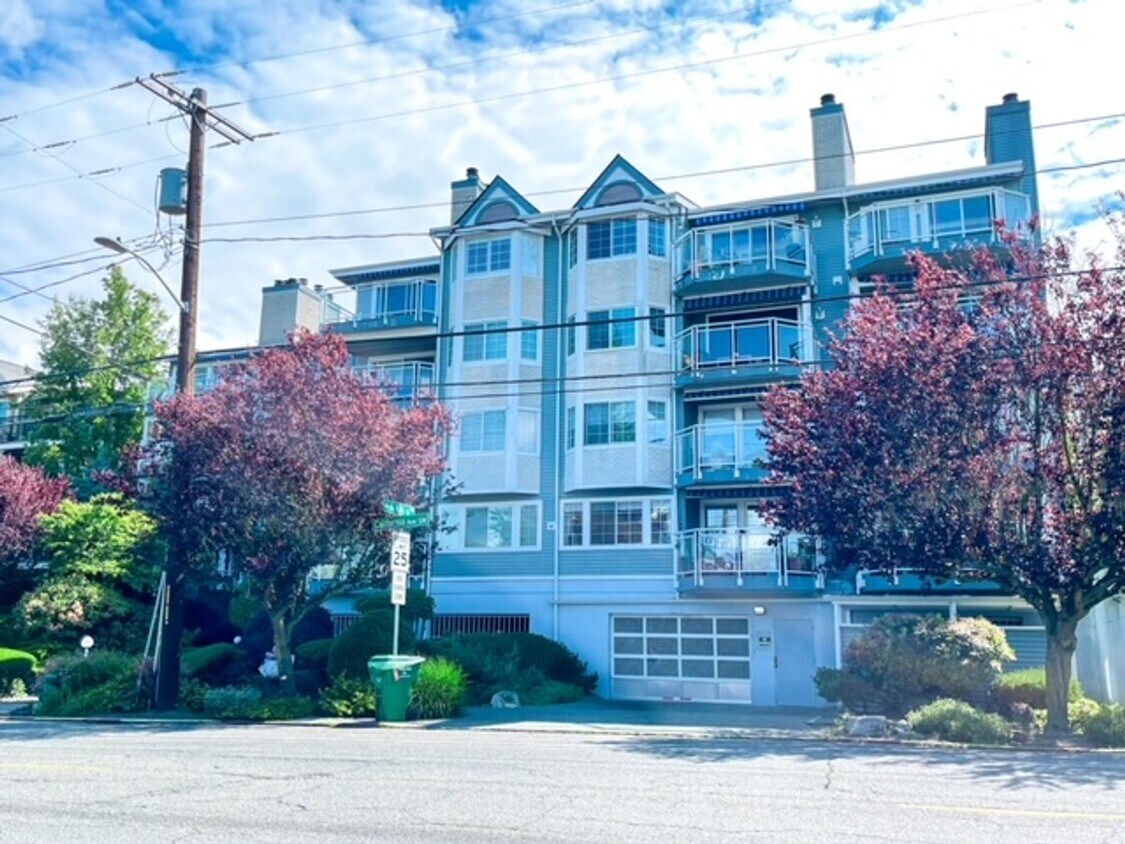 Primary Photo - 2b/2ba Seattle House