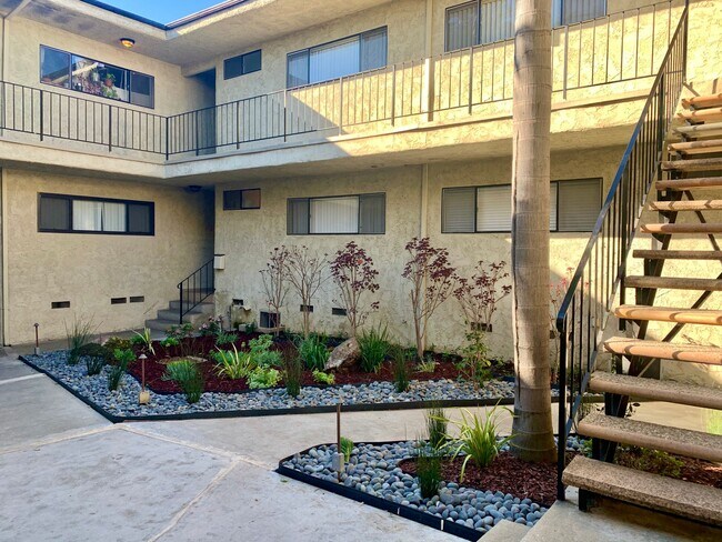 Foto del edificio - 10949 Palms Blvd
