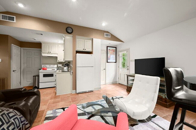 Building Photo - 4724 Lake Point Ave