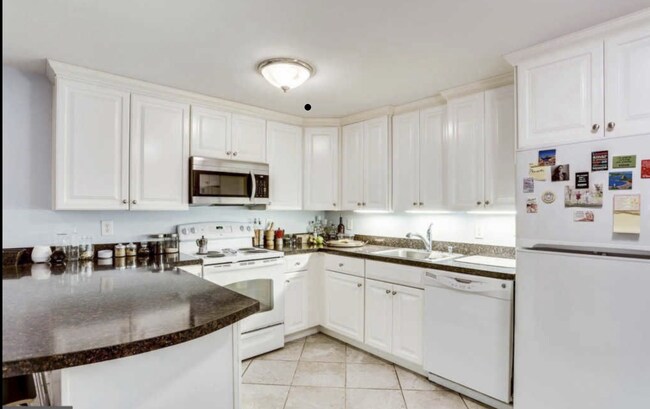 Building Photo - 52 U St NW