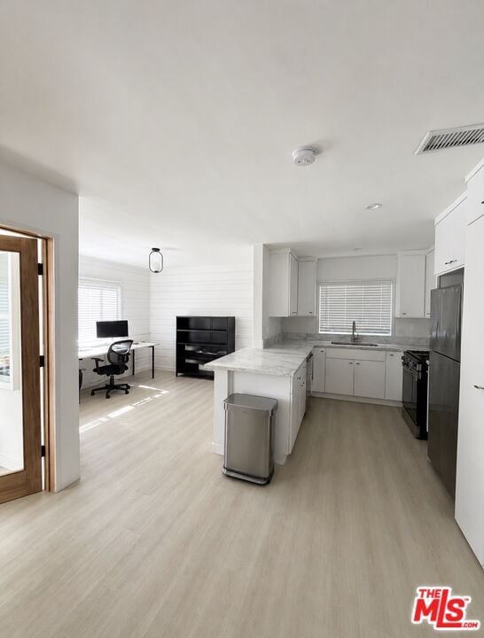 Building Photo - 4275 Mc Clung Dr