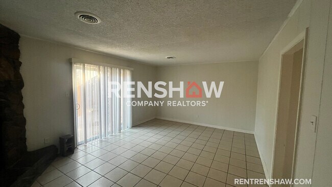 Foto del edificio - 3398 Dungreen St