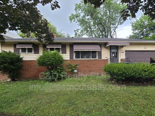 Foto del edificio - 8615 Macomb Ave