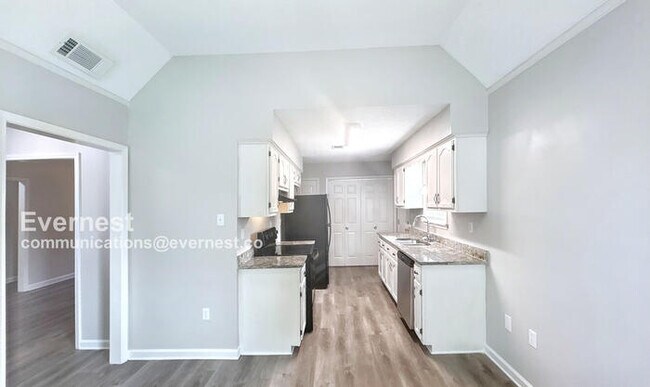 Foto del edificio - 4608 S Berrypick Ln