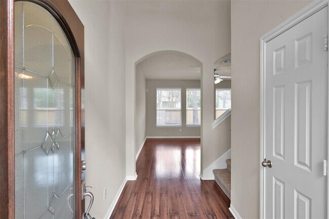 Foto del edificio - 34 Nestlewood Pl