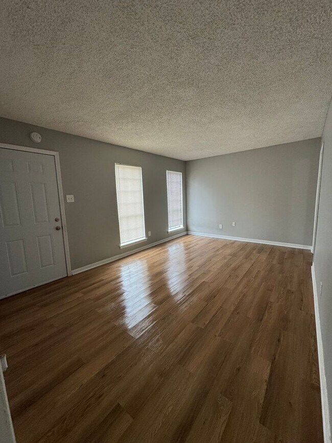 Foto del edificio - Comfortable 4 bedroom 2 bath home - Mt Pis...