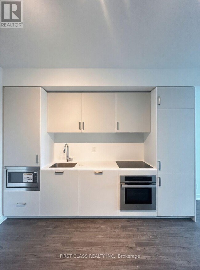 Photo du bâtiment - 88 Queen St E