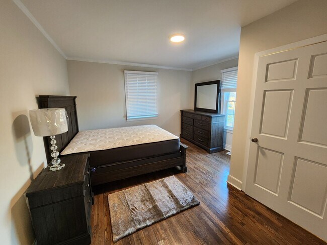Foto del edificio - 1231 Brookwood Dr