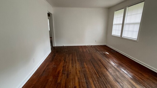Building Photo - 2221 Briarfield Rd