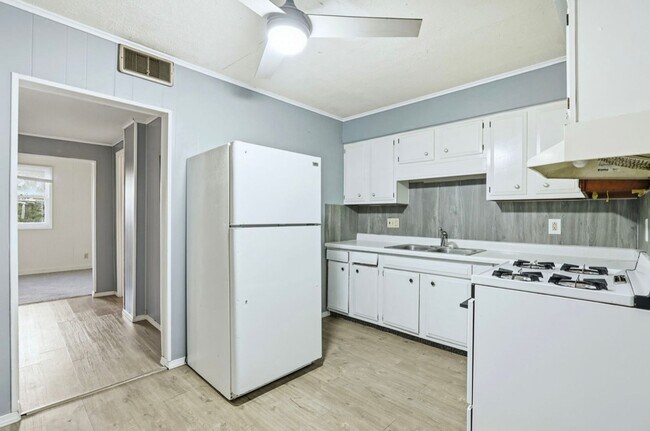 Foto del edificio - 1610 Court St