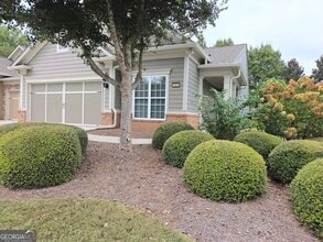 Building Photo - 6105 Longleaf Dr