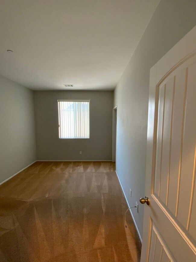 Building Photo - 3bd/2ba +Office
